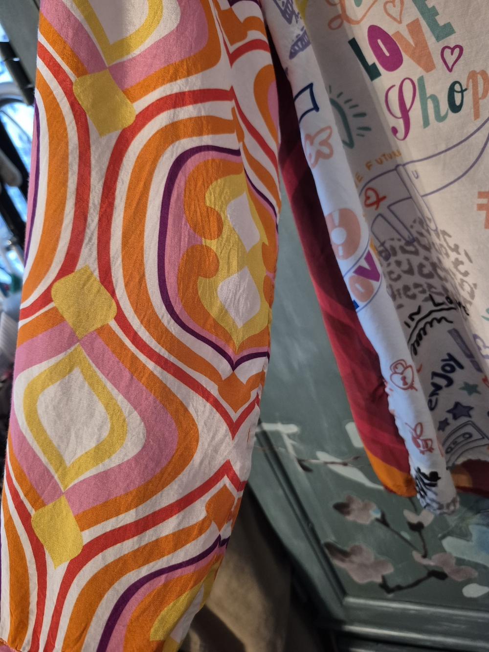 John Mark Multicolor Retro Graphic Button-Up Blouse - Picture 5 of 16